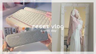 ౨ৎ muslimah reset vlog | snow days, cooking, reading, relaxing  ft. munbyn