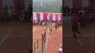 Amit Ranta                          Powerful showball spike#bolleyball #volleyball_obsessed