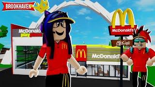 TRABAJAMOS en el NUEVO RESTAURANTE de BROOKHAVEN | Kori Roblox