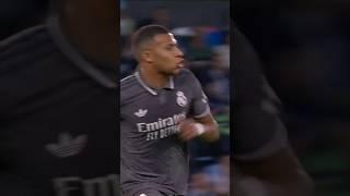 MBAPPÉ strikes again 