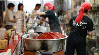 京都の人気ラーメン店は終電間際から10回転？深夜の閉店ギリギリまで客足が途絶えない繁盛店の1日 Kyoto Ramen Shops Bustling Even Late at Night Japan