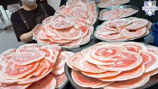 Amazing! Making thinly sliced Korean-style frozen pork belly / Korean street food