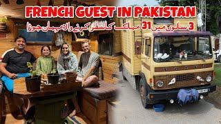 A guest couple who traveled to 31 countries in 3 years and reached Pakistan