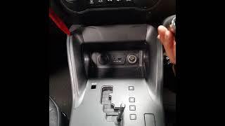 2012 hyindai ix35 how to remove gear knob. pull gear knob with your strong arm. no screw, no cover!