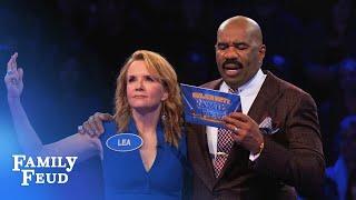 Lea Thompson plays Fast Money! | Celebrity Family Feud