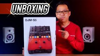 UNBOXING the DJM-S5 2-channel scratch-style mixer