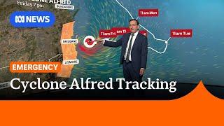 Tropical Cyclone Alfred now less than 100km off the coast | ABC NEWS