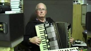 Scottish Accordion Music Derek Hamilton plays 'James' Jig'