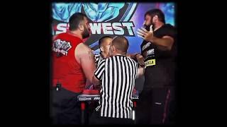 Vitaly broke revaz fingers  #armwrestler #sports #shorts #armwresling #edit