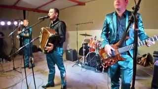 LOS ALEGRES DEL BARRANCO - EL COSTAL LLENO DE PIEDRAS Y DE POBRE A RICO EN VIVO