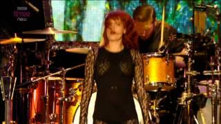 Florence + The Machine - Rabbit Heart ( Raise it Up) - Reading Festival 2012