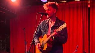 Surfin‘ USA - Louis Thomass (Beach Boys Acoustic Cover) | Live Los Angeles, CA