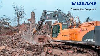 Demolition with Volvo EC 700B