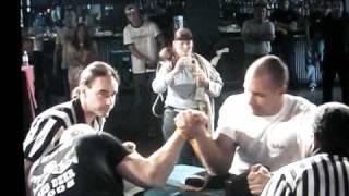 Arm Wrestling - Anthony Dall'Antonia vs Aaron Lengyel - VancouverArmWrestling.com