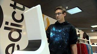 CNET News - What could and should a Zappos brick-and-mortar store look like?