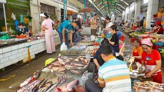 Cambodian Routine Food & Lifestyle @ Boeng Trabek Market -  Chicken, Fish, & More