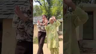 Amma also danced on this song 