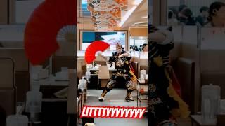 Hai Di Lao cool guy changes masks #china #restaurant #eating #dancing #show #cool #amazing #tricks