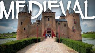 Exploring Muiden Castle with Parents | VLAUGUST