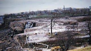 This Is What Scientists Found at the Bottom of the Niagara Falls That Left Them so Disturbed