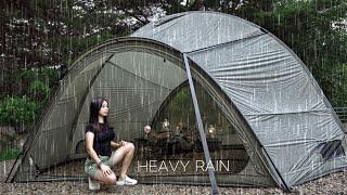 [SUB] Heavy rain camping to wash away the heat. Solo camping. Rain sound ASMR