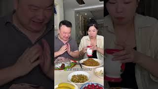 My stingy husband thought he had roast duck, but I had braised pork instead