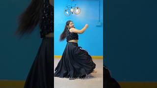 Raanu Bombay ki Raanu - Rakhi Dance #youtubeshorts #trending #shorts #sizzable