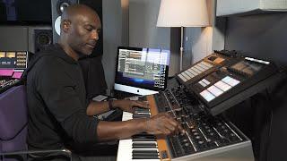 Tech Talk: Kenny Larkin shares the secrets of his studio (Electronic Beats TV)