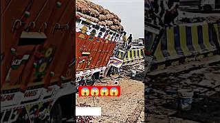 TRUCK ड्राइव सावधानीपूर्वक करें | DANGEROUS TRUCK ACCIDENT VIDEO |@vlogging_expert_tm #shorts