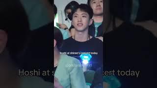 Fanboy hoshi is so adorable#seventeen #seventeencarat #hoshi #kwonsoonyoung