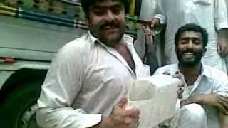 Funny pashto song by Kashif Qadir Khan.3gp