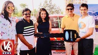 Nagarjuna Presents Ford Car To Badminton Player Sikki Reddy | Hyderabad | V6 News