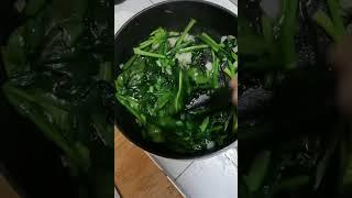 做饭 | 爆炒烟笋 | 蒜泥菠菜  | 可惜烟笋没有老家的好吃