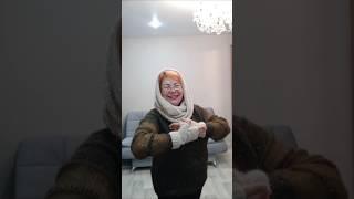 Комплект из бобинный пряжи.