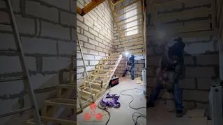 Металлический каркас под полную обшивку￼ #москва #сварка #аргон #welder #лестницы #обучение