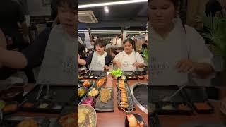 Dinner Family happy-Thai Street Food