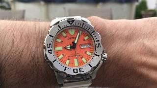 Short video of Seiko SKX781 (First generation Orange Monster)