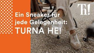 Setzt die Füße gekonnt in Szene: der sportliche Sneaker TURNA mit seinen farbenfrohen Details.