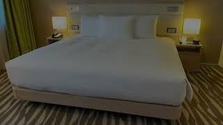 FRANKFURT AIRPORT HILTON ROOM TOUR - THE SQUAIRE