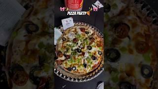 Aj hum gye thae pizza khane .   #videos #shorts #pizzarecipe #pizza #panpizza #youtubeindia