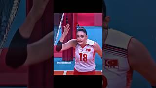 Zehra Gunes going crazy  | Hakemin kararı Zehra Güneş'i çıldırtıyor #zehragunes #volleyball