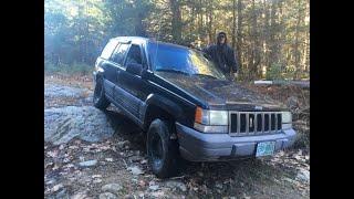 Cheap Jeep ZJ (first gen Grand Cherokee) off-roading, stock flex test