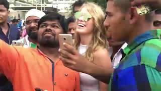 Selfie Rampage In Mumbai, India