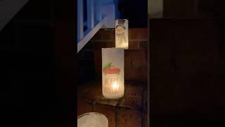 DIY Christmas luminaries (vase+glue napkins+clearcoat) #diy #christmas #luminary #luminaries #decor