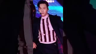 William Chan’s hot dance performance 陈伟霆西装跳舞太帅了，用肩部卡点超特别