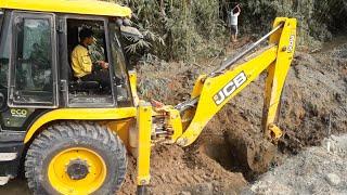 JCB Backhoe Loader Making A Big Drain For Wall Construction - JCB Working For Road Construction