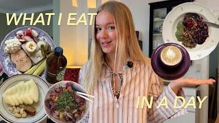 WHAT I EAT IN A DAY to feel happy & full | healthy & homemade meals, breakfast recipes & my inspo