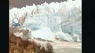 Part of Argentine Perito Moreno glacier collapses