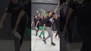 Aayi nahi | Stree 2 | Sunny Tanwar #aayinai #zumba #ladiesdance #danceclass #easydancesteps #new