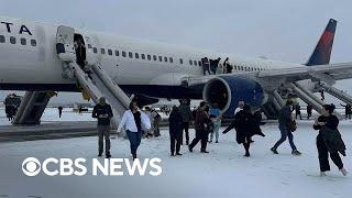 4 injured after Delta Air Lines flight aborted during takeoff in Atlanta